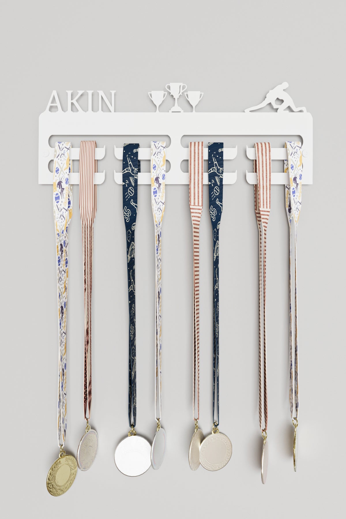 Kisiye Özel Madalya Askılığı Hediyelik Isim Ve Istediğiniz Tasarımlı Metal Madalya Askısı