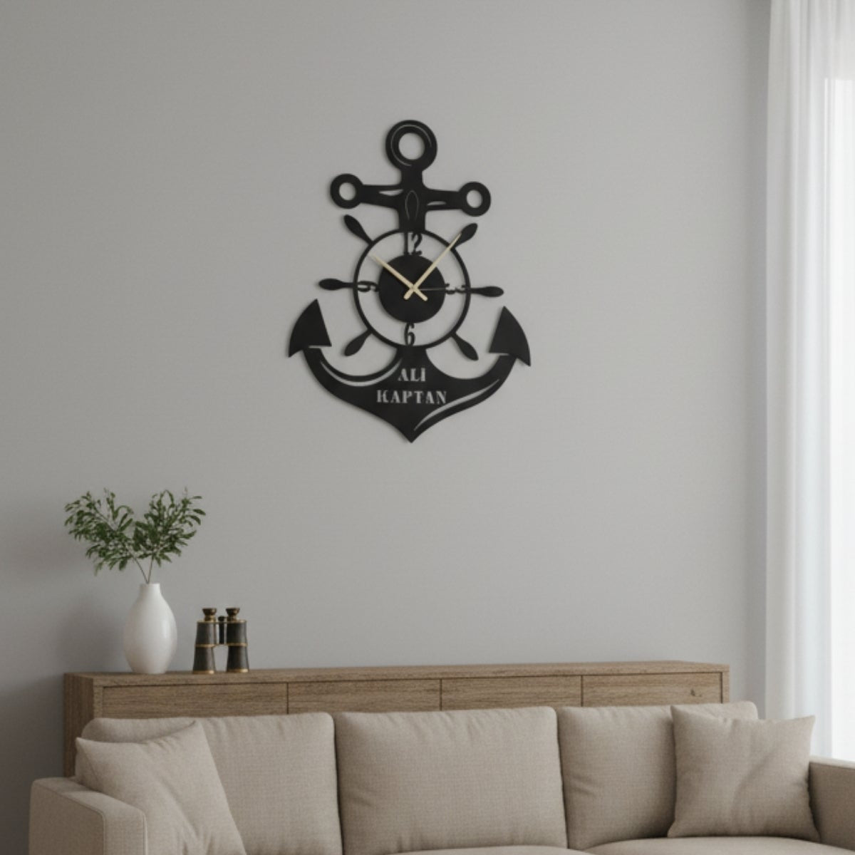 1.5 mm çelik malzemeden üretilmiş, çizilmelere dayanıklı mat siyah elektrostatik boyalı denizci konseptli metal pano saat.