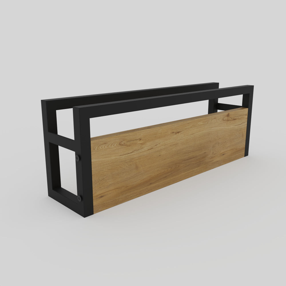 Minimalist bir terlik rafının yakın çekim render görüntüsü; şık ve işlevsel tasarımını vurgulayan siyah metal çerçevesi ve ahşap ön paneli bulunuyor.