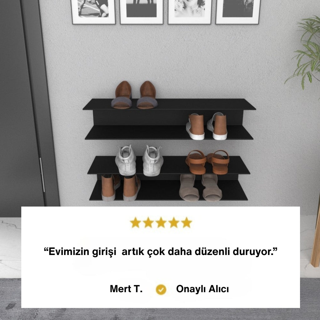 Duvara monte siyah metal ayakkabılık rafı üzerinde farklı ayakkabılar dizili şekilde modern ve düzenli giriş dekorasyonu, müşteri memnuniyet yorumu ile birlikte.