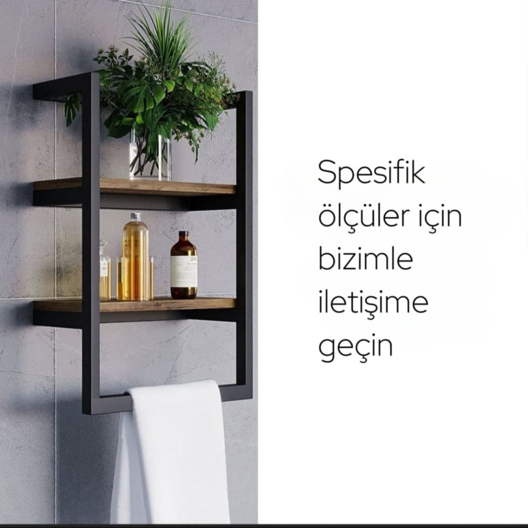 “Duvara monte siyah metal ve ahşap raf – farklı ölçüler için özel üretim imkânı.”