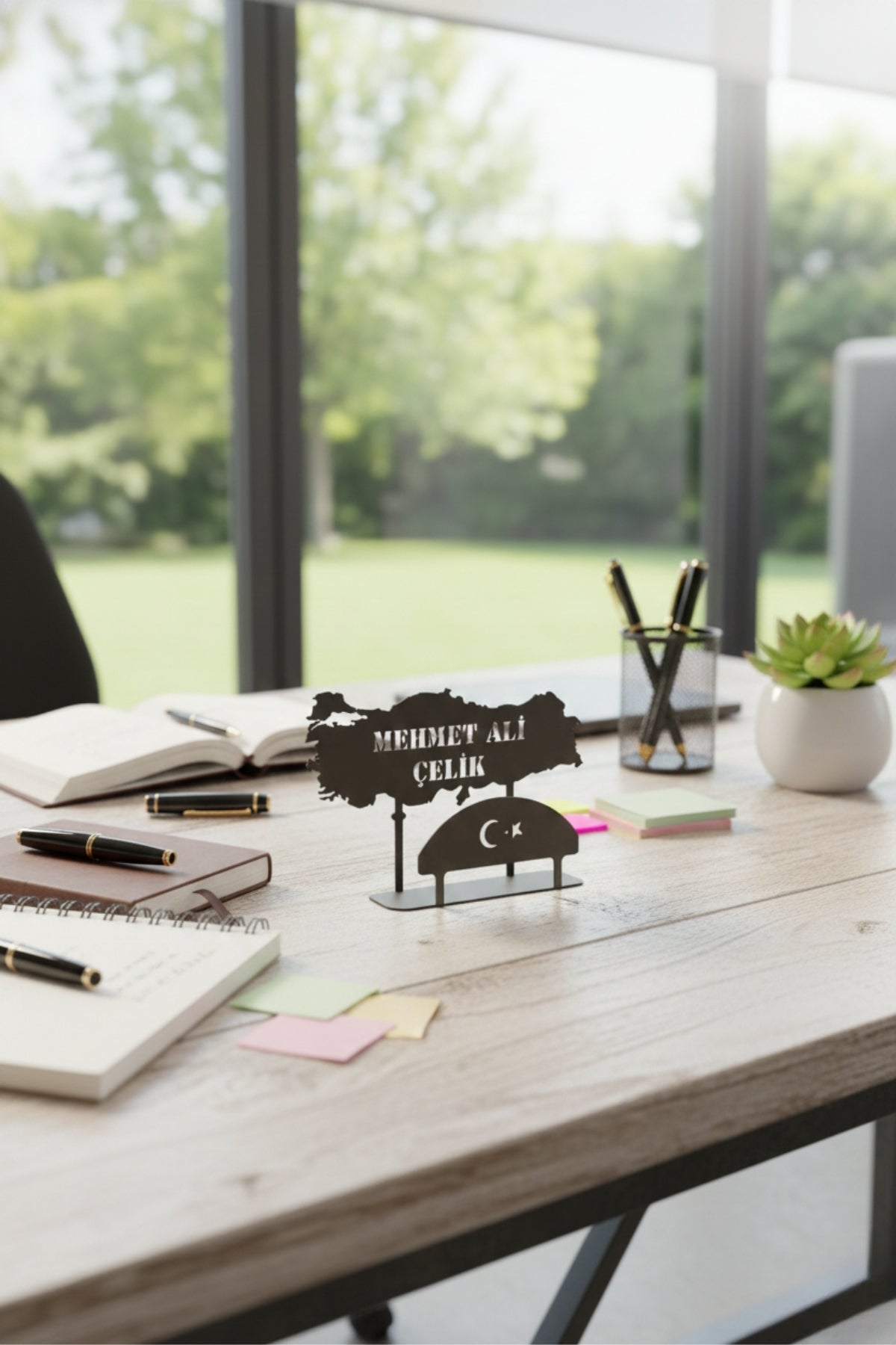 Kişiye Özel Ofis Dekoru Türkiye Haritası ve Bayrak Temalı Masa İsimliği