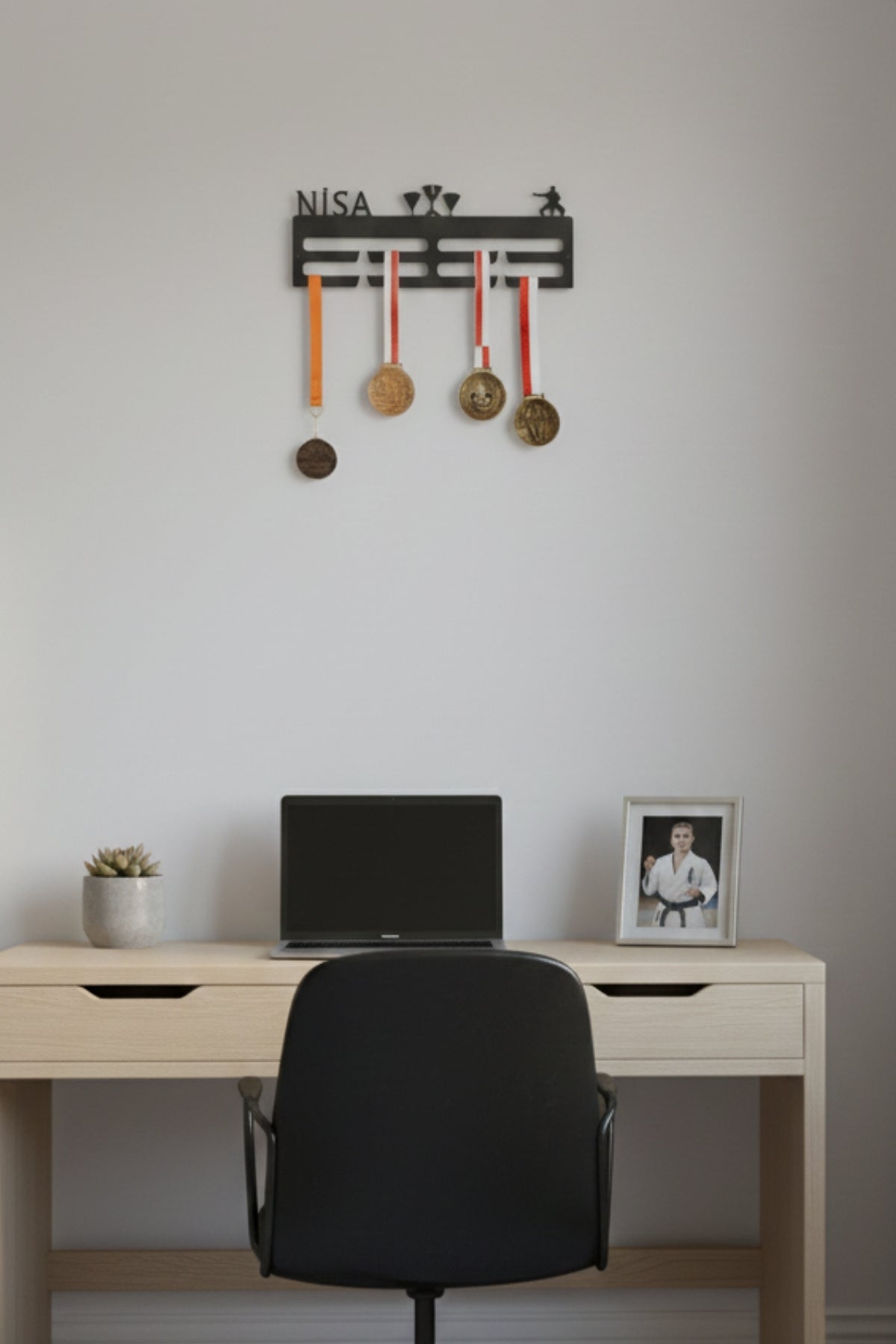 Kişiye Özel isimli Madalya Askılığı Tekvando Madalya Askısı