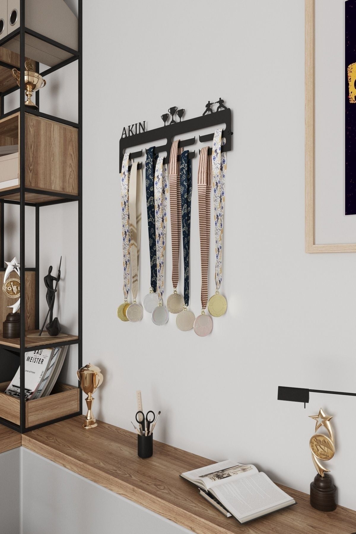 Kisiye Özel Madalya Askılığı Hediyelik Isim Ve Istediğiniz Tasarımlı Metal Madalya Askısı